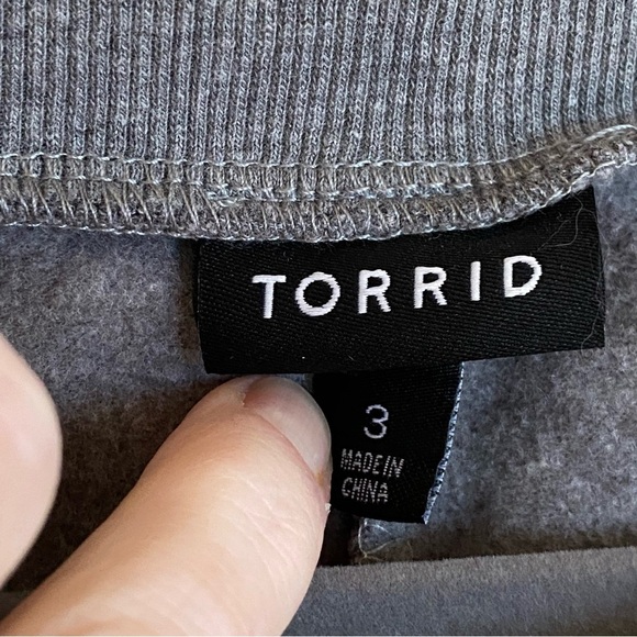 TORRID SHIFT SWEATSHIRT DRESS - COZY FLEECE RAINBOW CUFFED GREY BELTED SIZE 3X - Picture 5 of 10